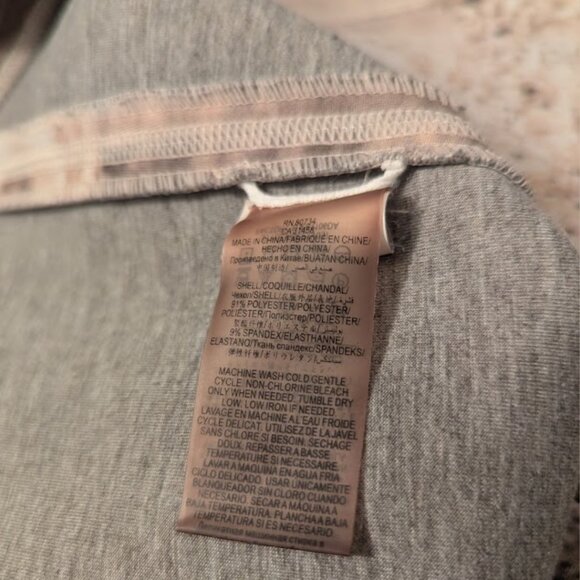 BCBGMAXAZRIA Oversized Printed Sweatshirt Top Structured Fabric Oversized Fit - Picture 8 of 11